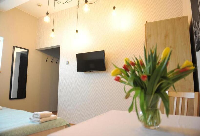 Номер Стандарт, Dom Casimi