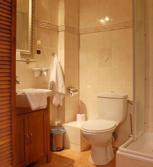 Номер Deluxe, Dom Casimi