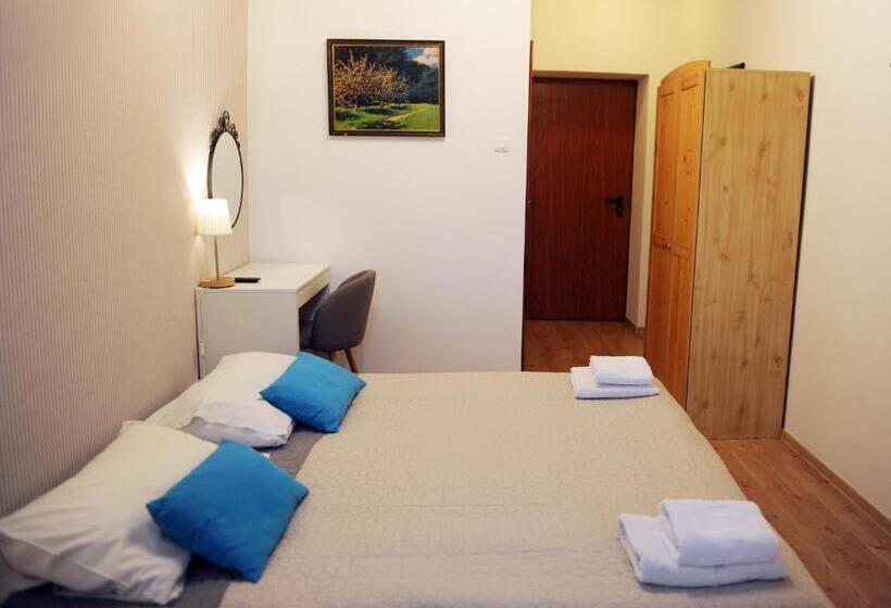 Номер Стандарт, Dom Casimi