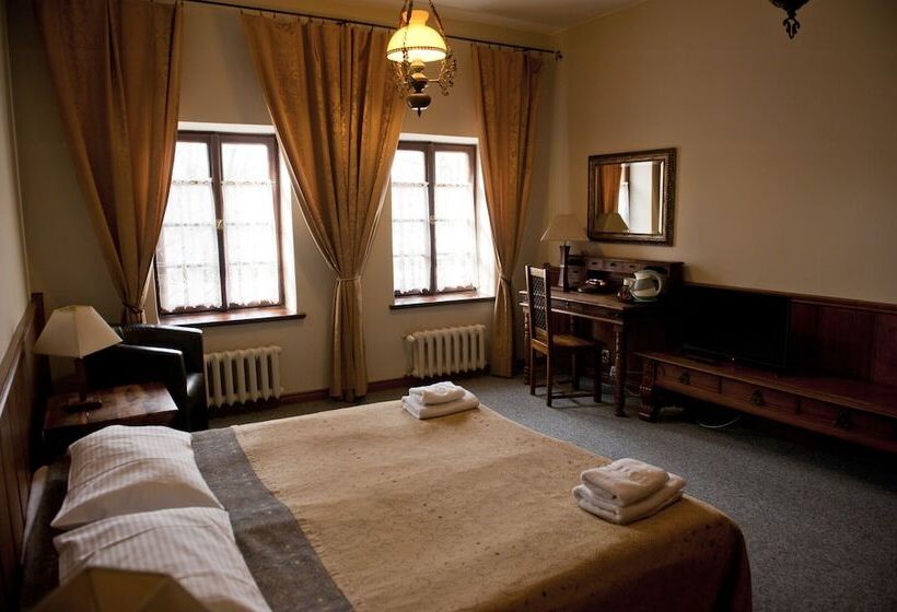 Номер Deluxe, Dom Casimi