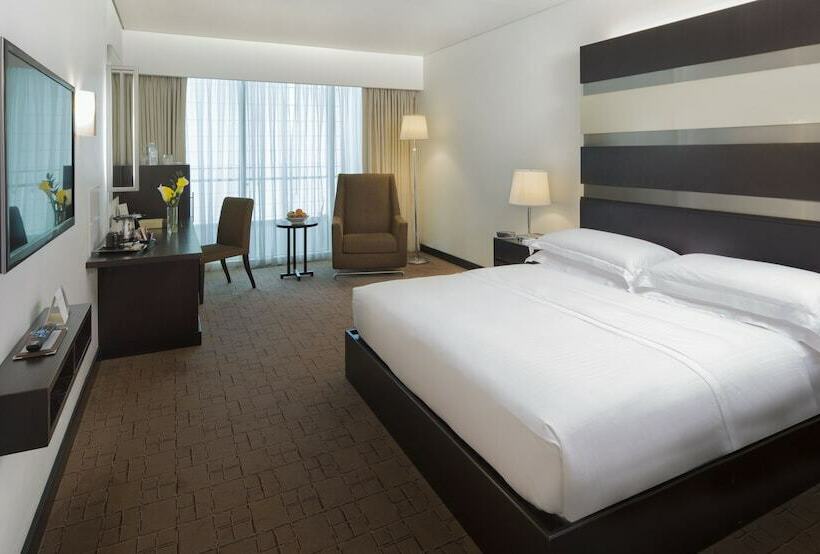Номер Deluxe, Dubai International Hotel, Dubai Airport