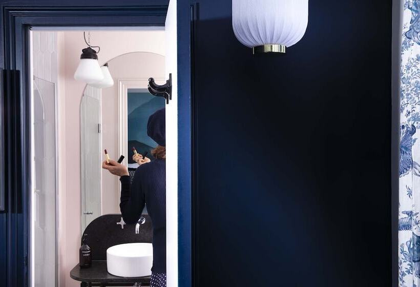 اتاق کلاسیک, Gramont