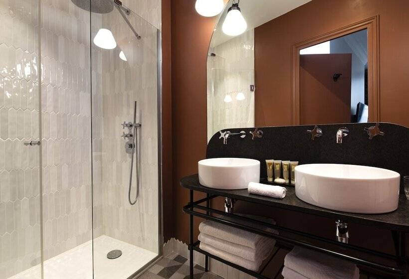 اتاق لوکس, Gramont