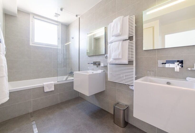 Классический Номер, Kube Saint Tropez