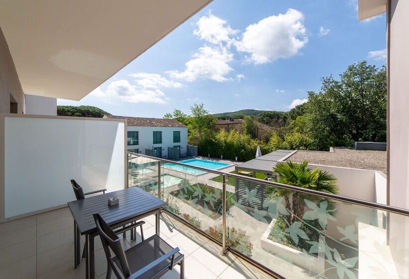 Номер Deluxe, Kube Saint Tropez