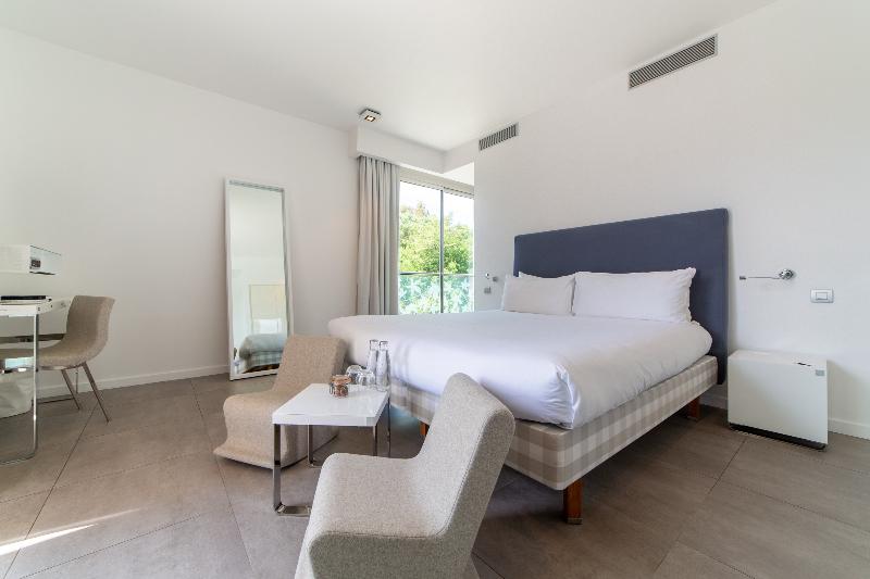 Номер Deluxe, Kube Saint Tropez