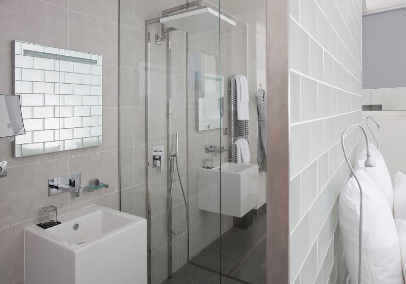 חדר דלוקס נוף לים, Kube Saint Tropez