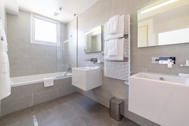 Классический Номер, Kube Saint Tropez