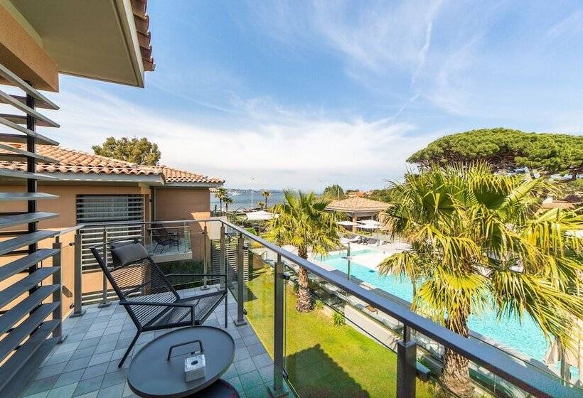 Номер Deluxe, Kube Saint Tropez