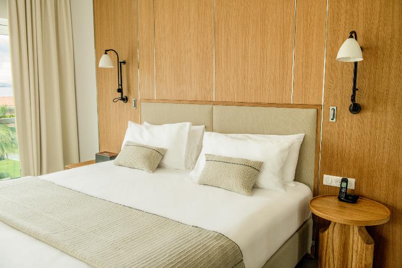 Классический Номер, Kube Saint Tropez