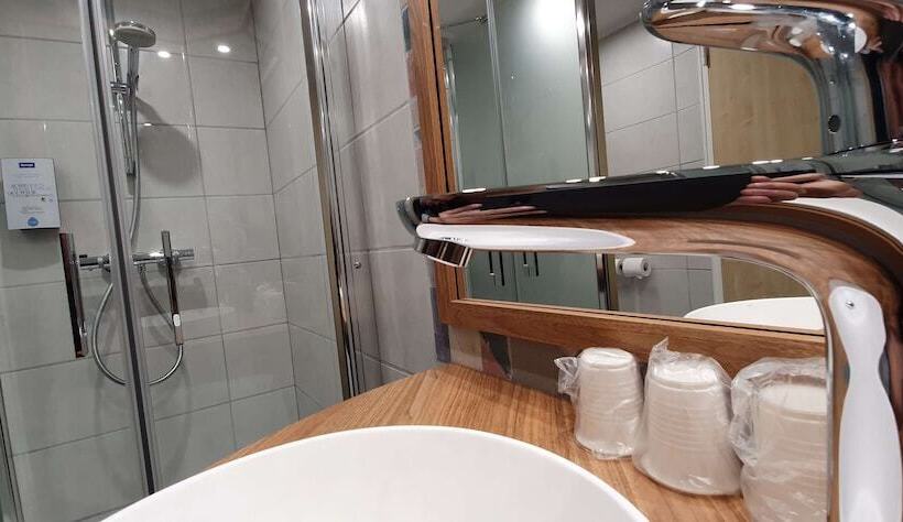 Номер Стандарт, Kyriad Aix Les Milles Plan De Campagne