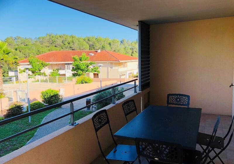 شقة غرفة واحدة, Les Parasols D Argens