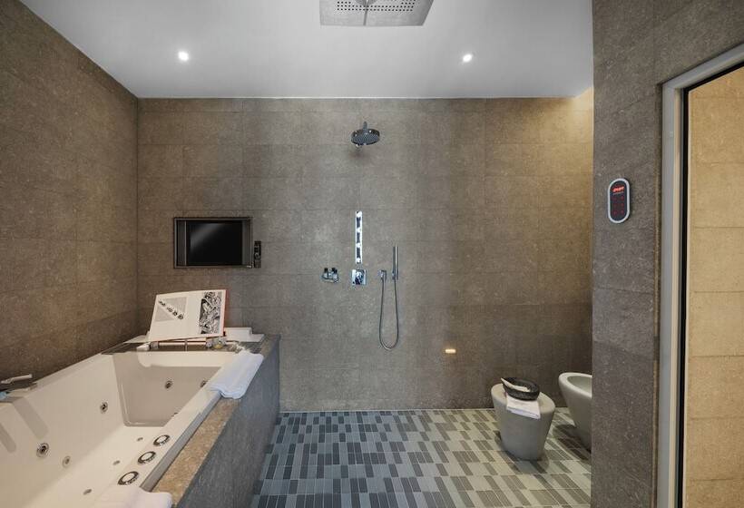 סוויטה עם טרסה, Park Hyatt Istanbul Macka Palas