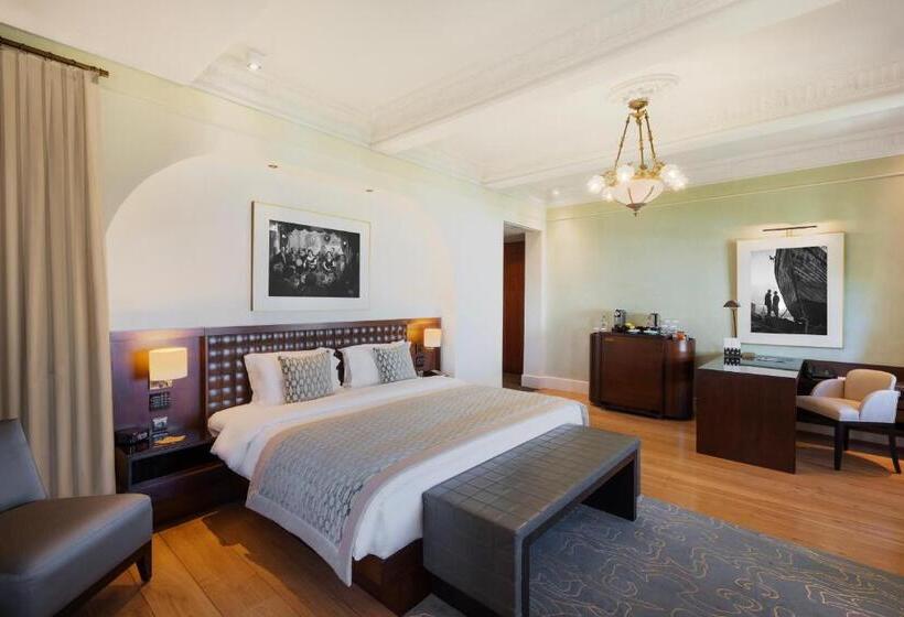 חדר דחוקס עם מיטת קינג, Park Hyatt Istanbul Macka Palas