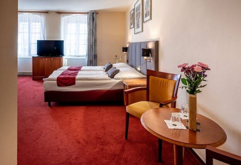Quarto Estandar, Pension U Lilie