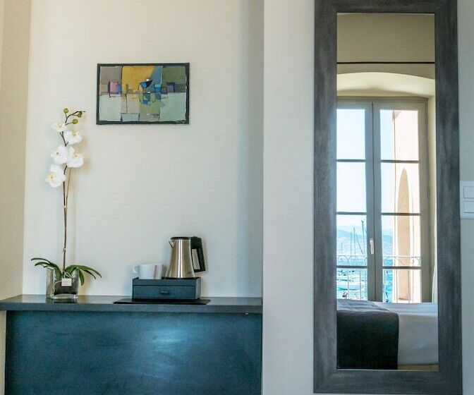 جناح ديلوكس مطل على البحر, Perla Rossa