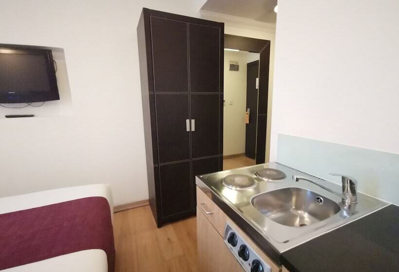 标准间, The Royale Chulan Hyde Park