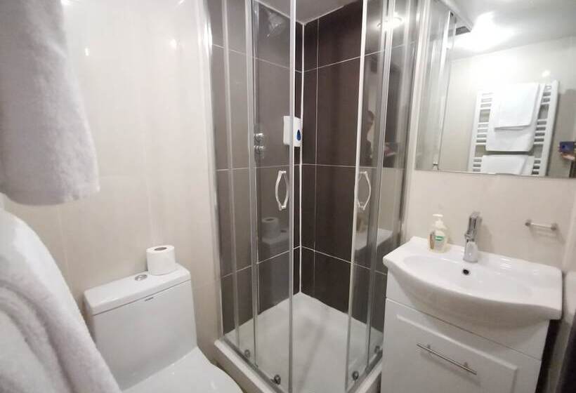 经济房, The Royale Chulan Hyde Park