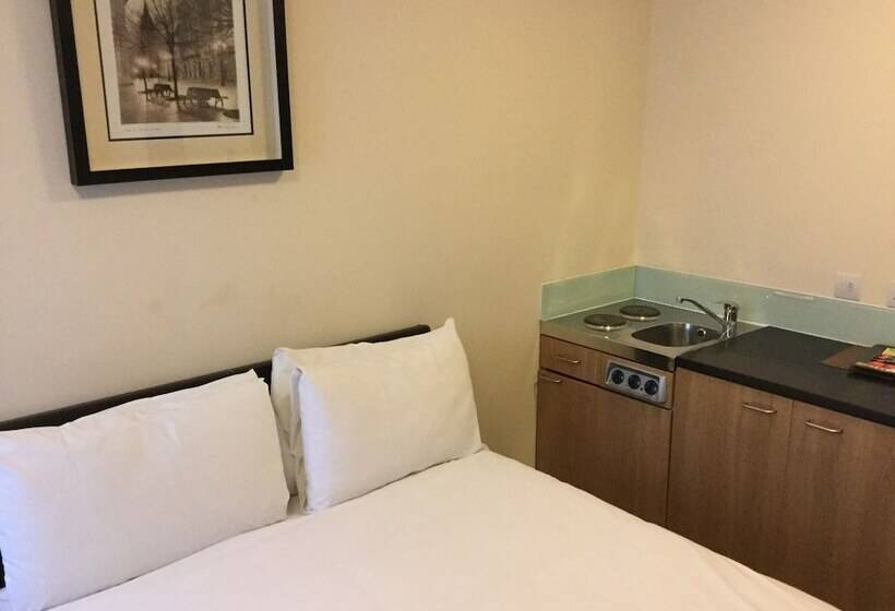 Номер Economy, The Royale Chulan Hyde Park