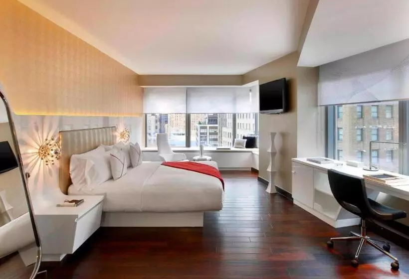 Deluxe Suite King Bed, The Washington By Luxurban
