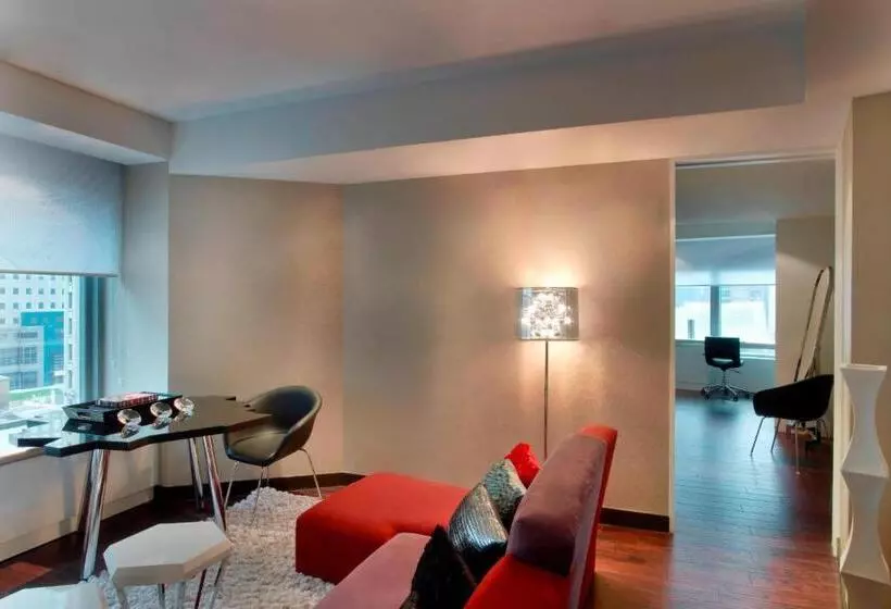 Deluxe Suite King Bed, The Washington By Luxurban