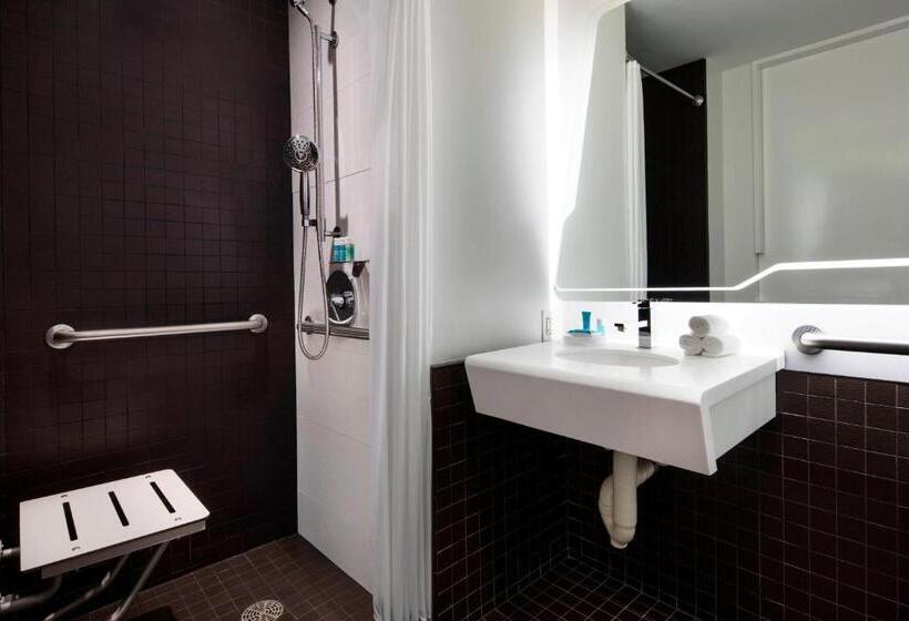 适合残疾人士使用的带超级大床的标准间, The Washington By Luxurban