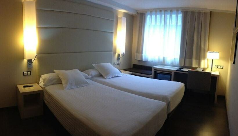 اتاق استاندارد, YOMO Mola Park