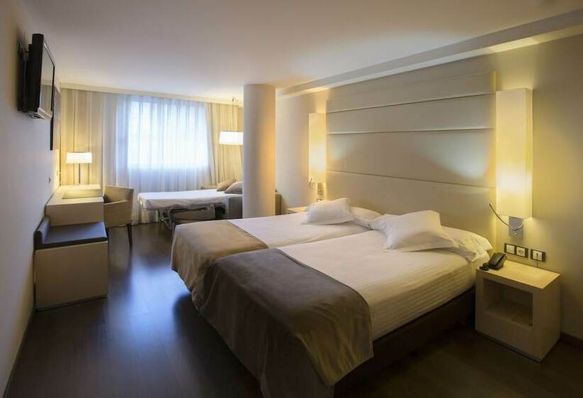 اتاق پرمیوم, YOMO Mola Park