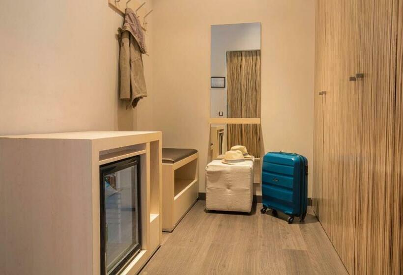 سوییت خانوادگی, YOMO Mola Park