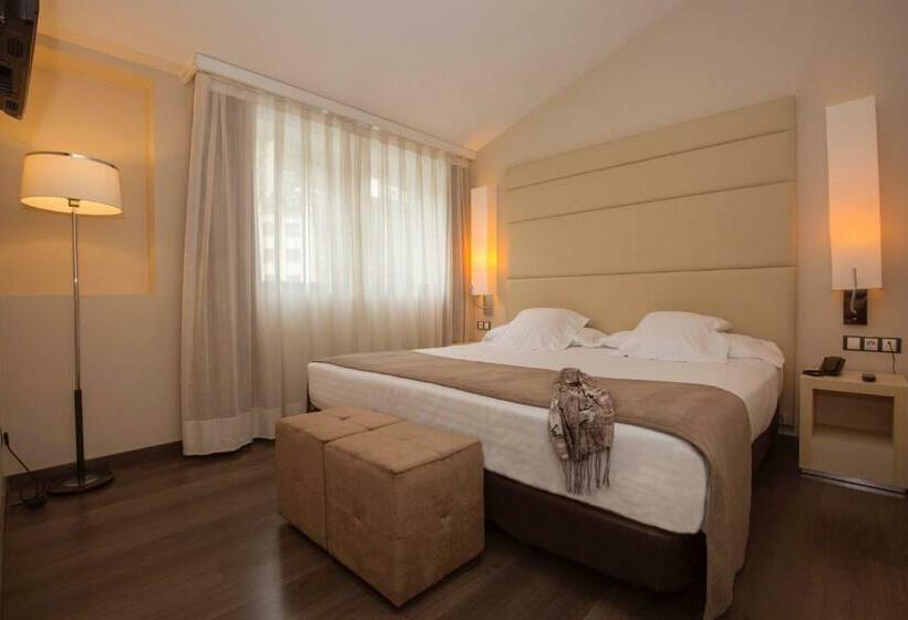 سوییت خانوادگی, YOMO Mola Park