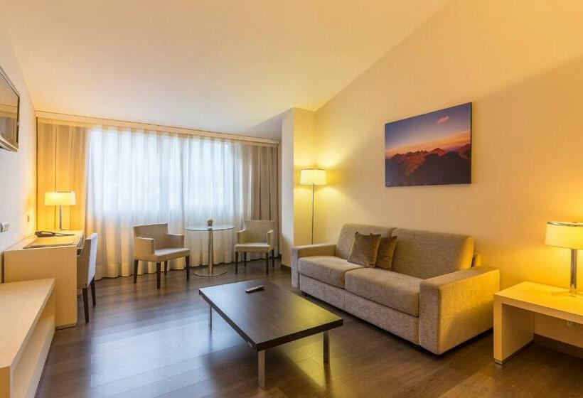 سوییت جونیور, YOMO Mola Park