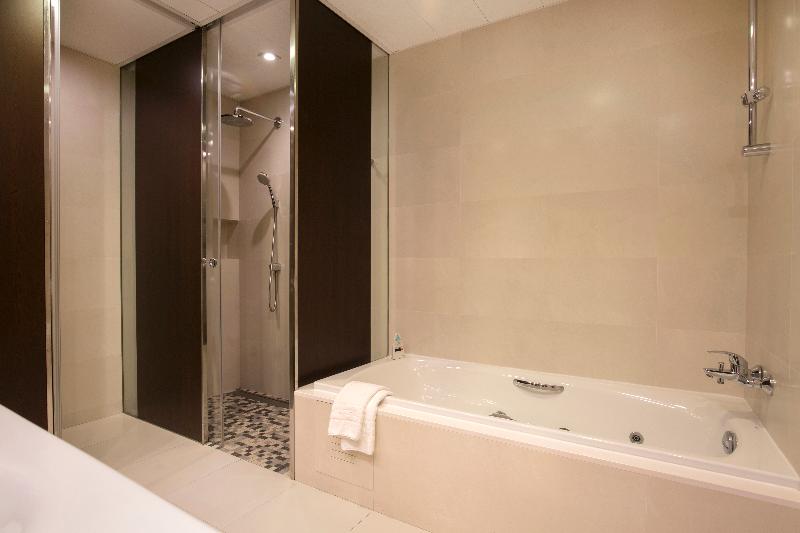 سوییت جونیور, YOMO Mola Park