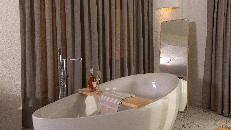 اتاق استاندارد, YOMO Mola Park