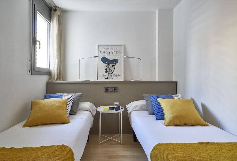 آپارتمان خانوادگی, Lugaris Rambla Apartments