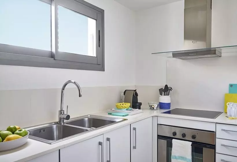 آپارتمان خانوادگی, Lugaris Rambla Apartments