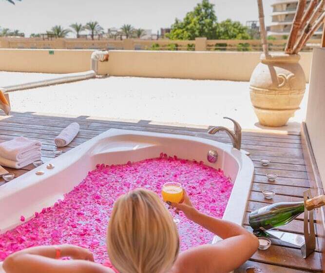 اتاق استاندارد, Sindbad Club