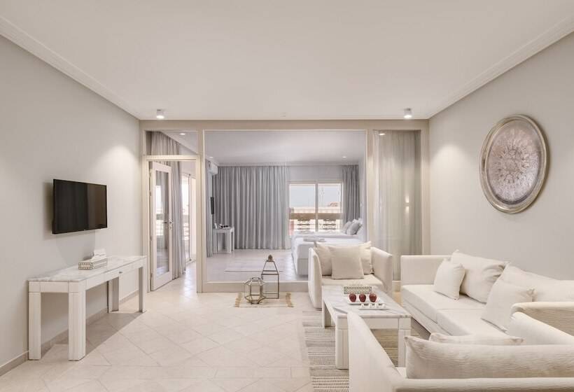 سوئیت دلوکس 2 خوابه, Sindbad Club