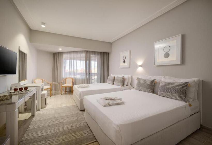 سوئیت خانواده 2 خوابه, Sindbad Club