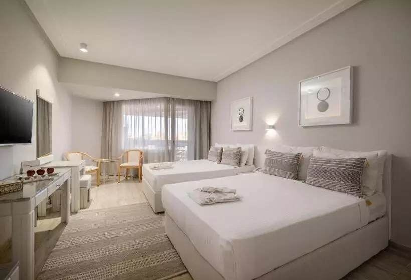 سوئیت خانواده 2 خوابه, Sindbad Club