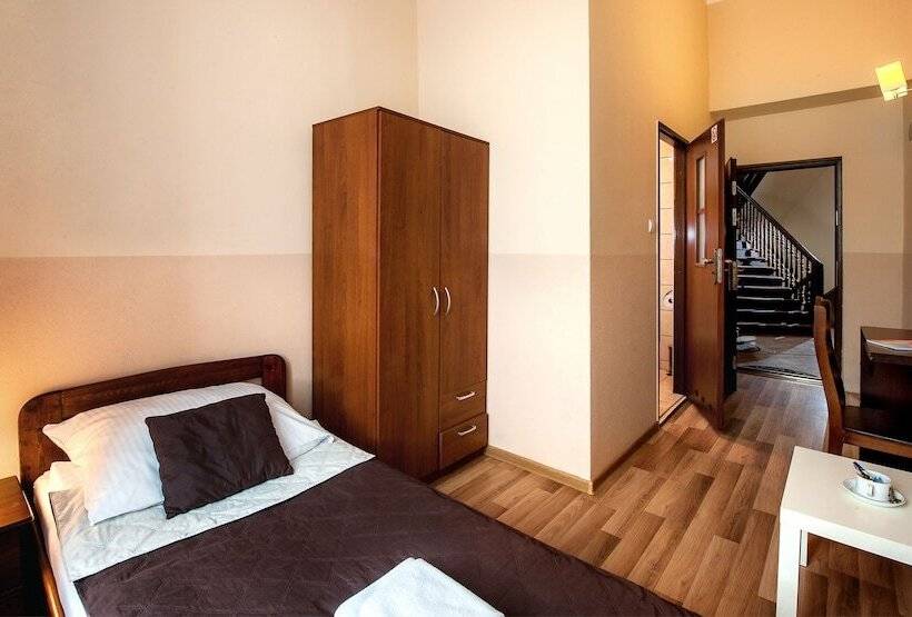 חדר סטנדרט יחיד, Station Apart