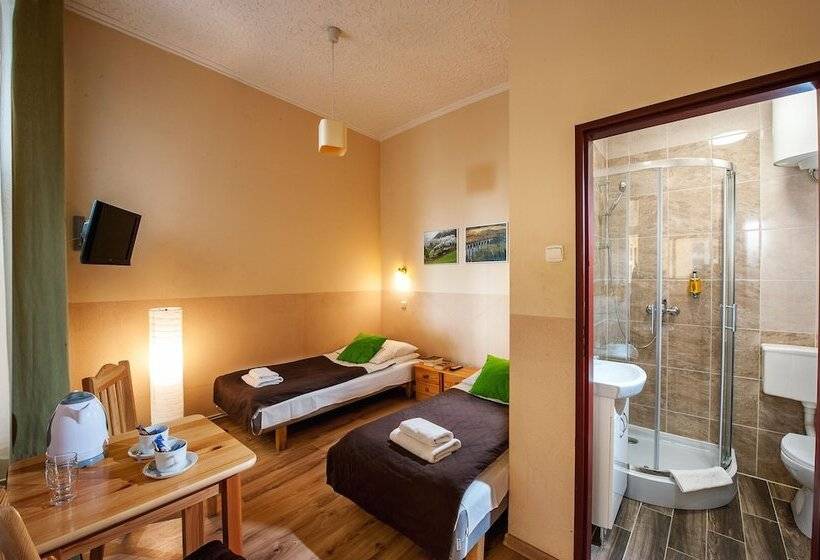 חדר סטנדרט, Station Apart