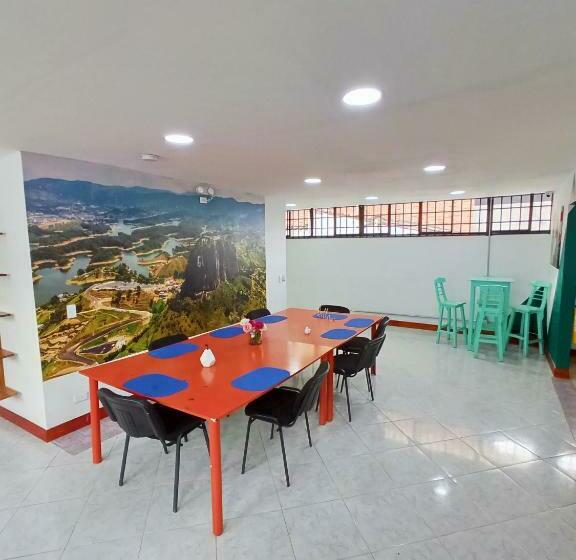 Quarto Estandar, Poblado Park Guest House