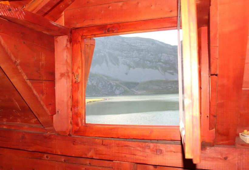 اتاق استاندارد با سرویس بهداشتی مشترک, Rural Household Minić Kapetanovo Jezero