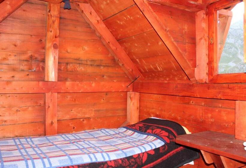 اتاق استاندارد با سرویس بهداشتی مشترک, Rural Household Minić Kapetanovo Jezero