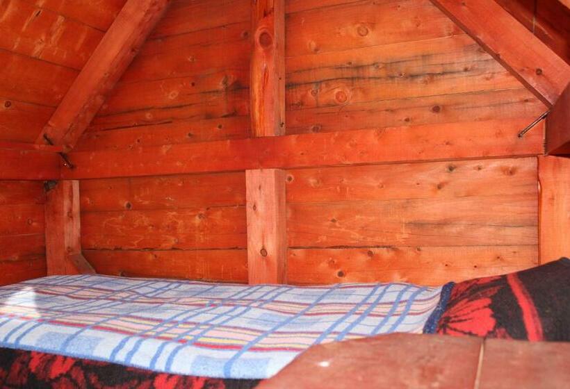 اتاق استاندارد با سرویس بهداشتی مشترک, Rural Household Minić Kapetanovo Jezero