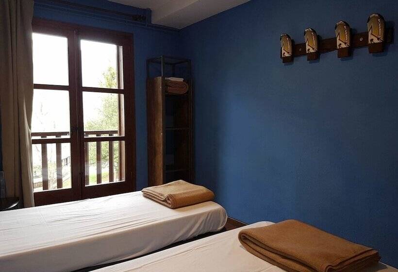 带共用浴室的标准房间, Alberg Les Daines