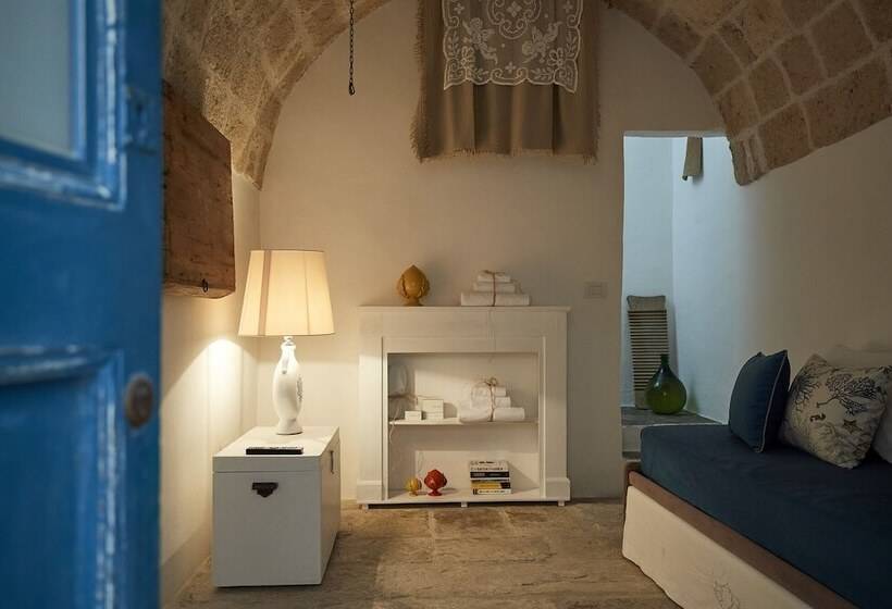 スタンダードルーム, Dei Serafini