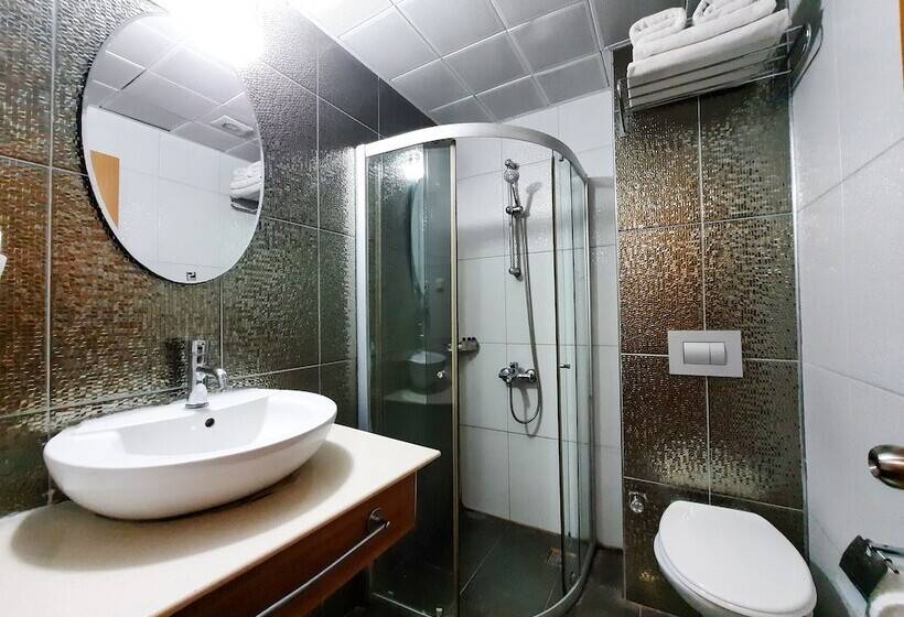 패밀리 룸, Bilkay