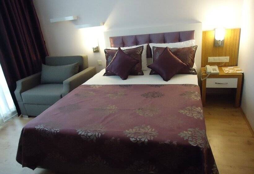 패밀리 룸, Bilkay