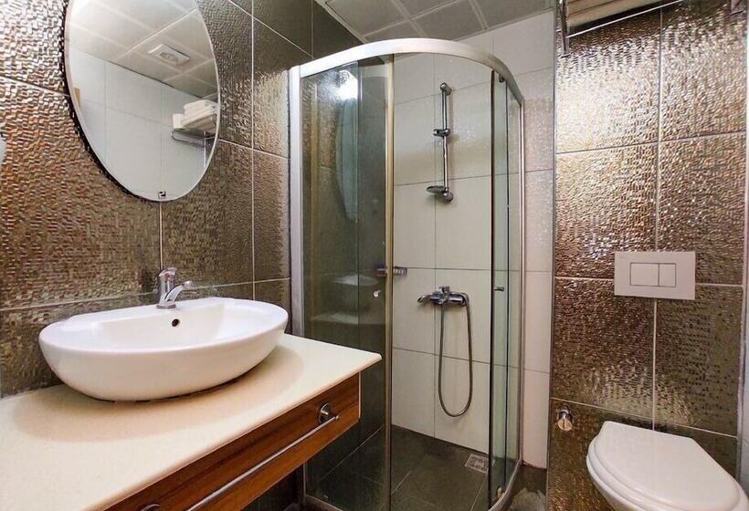 패밀리 룸, Bilkay